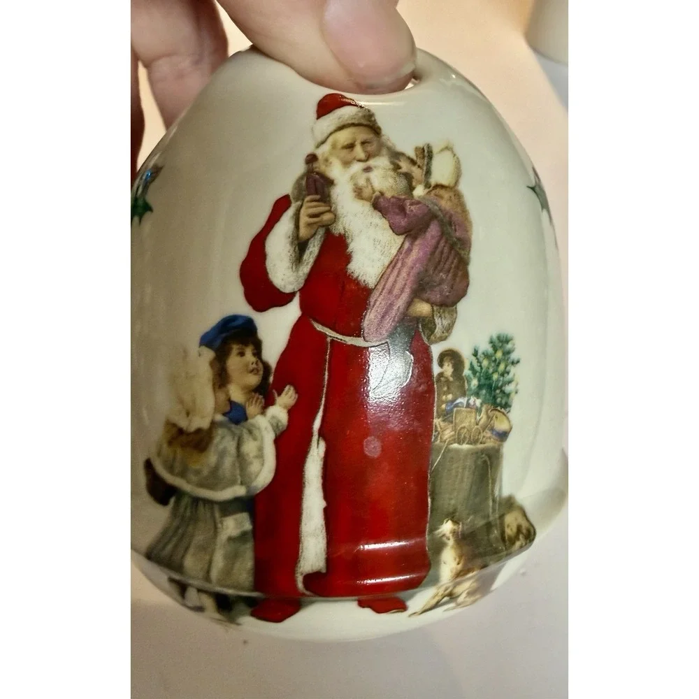 Vintage 4 Piece Crowne Oakes Designs Ceramic Bathroom Set England Santa Holly